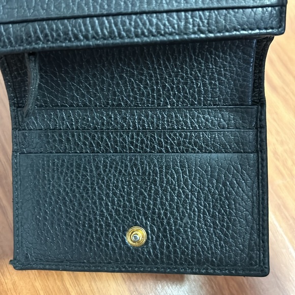 Authentic Gucci Leather Card Holder Snap Wallet - Picture 14 of 16